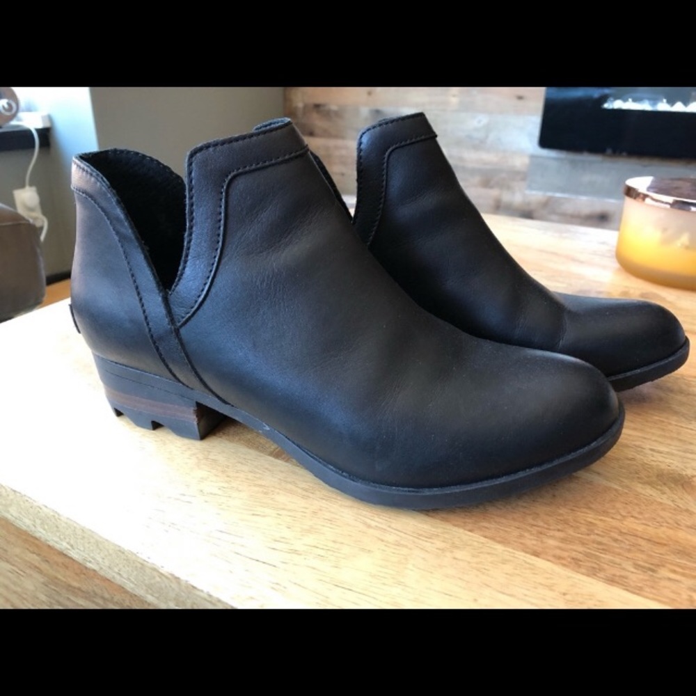 Sorel Lola Cutout Booties